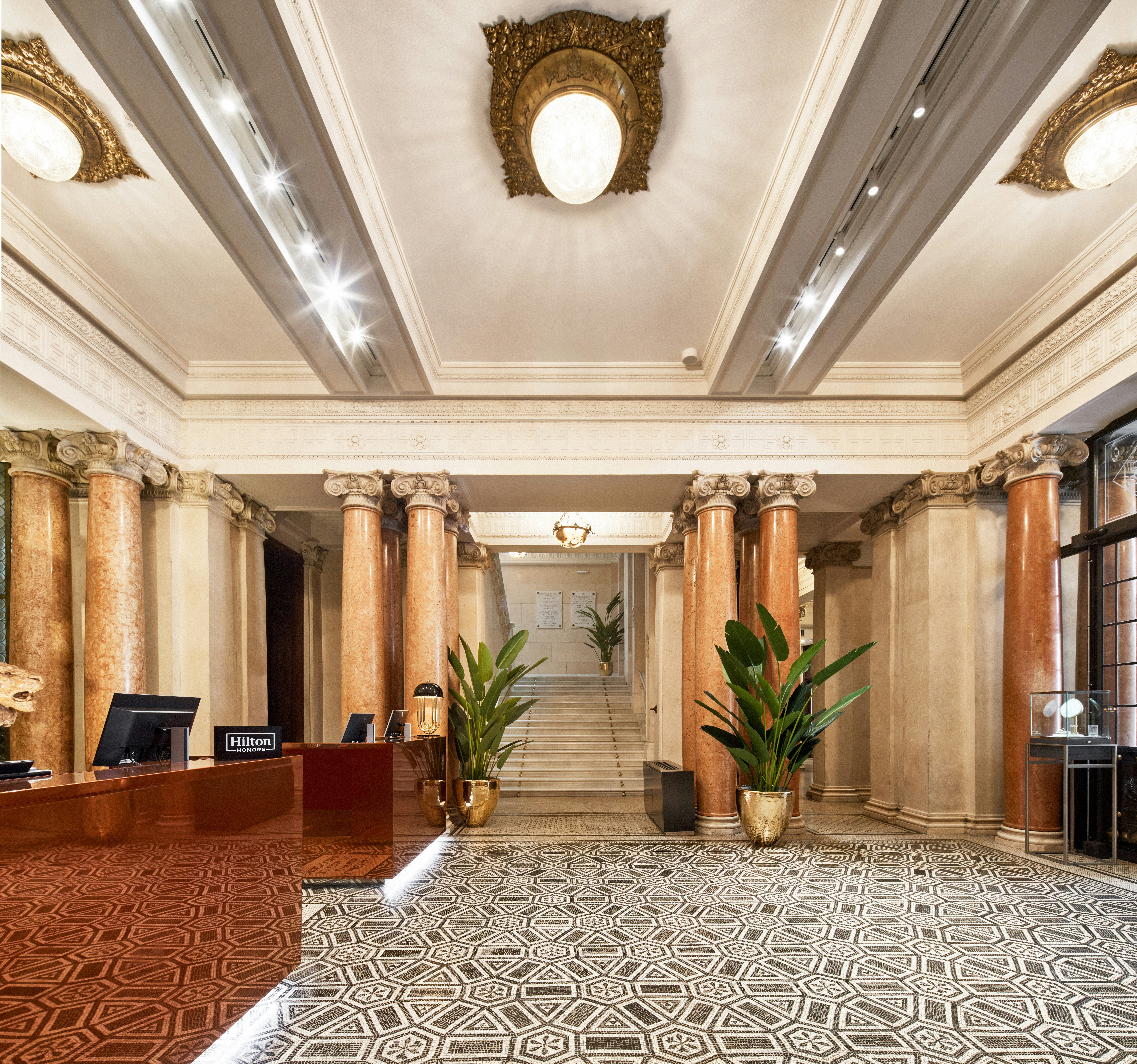 Doubletree By Hilton Trieste 12/87