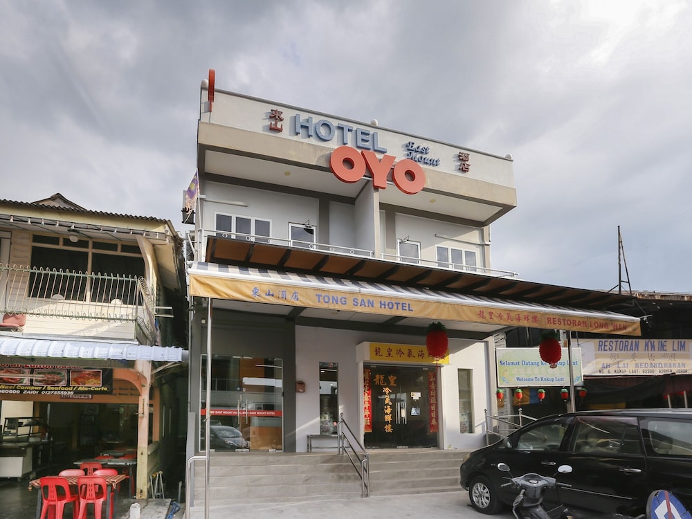 OYO 89915 East Mount Hotel in KUKUP