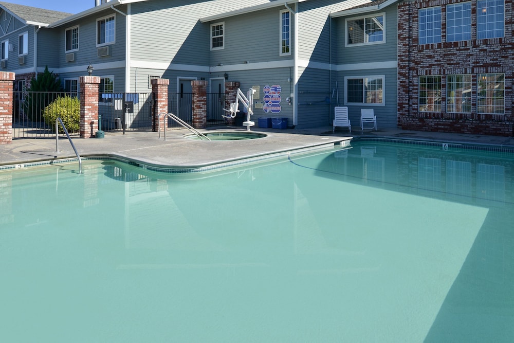 Comfort Inn & Suites Susanville CA 10/24