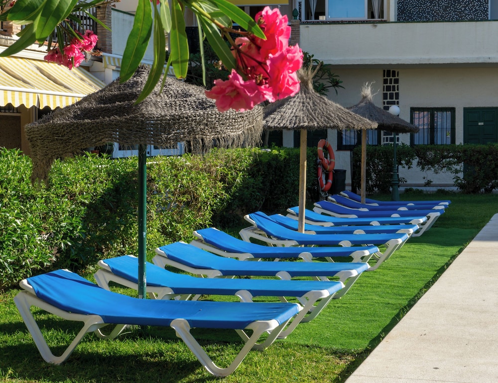 Hotel Los Jazmines 67/69