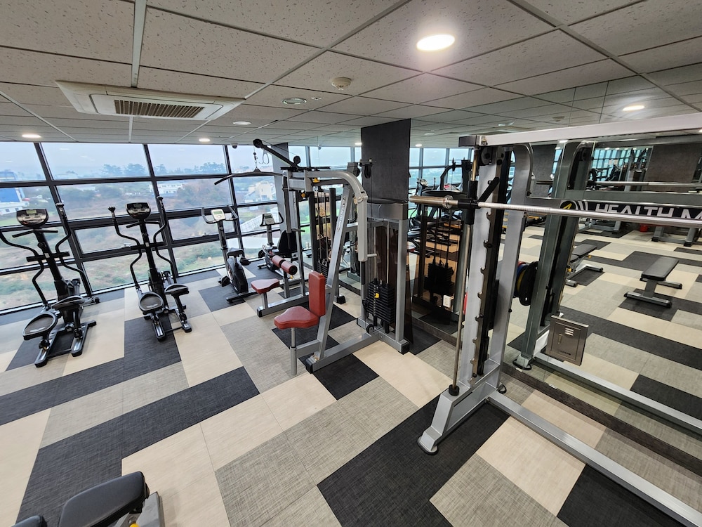 Ramada by Wyndham Jeju Hamdeok 44/70