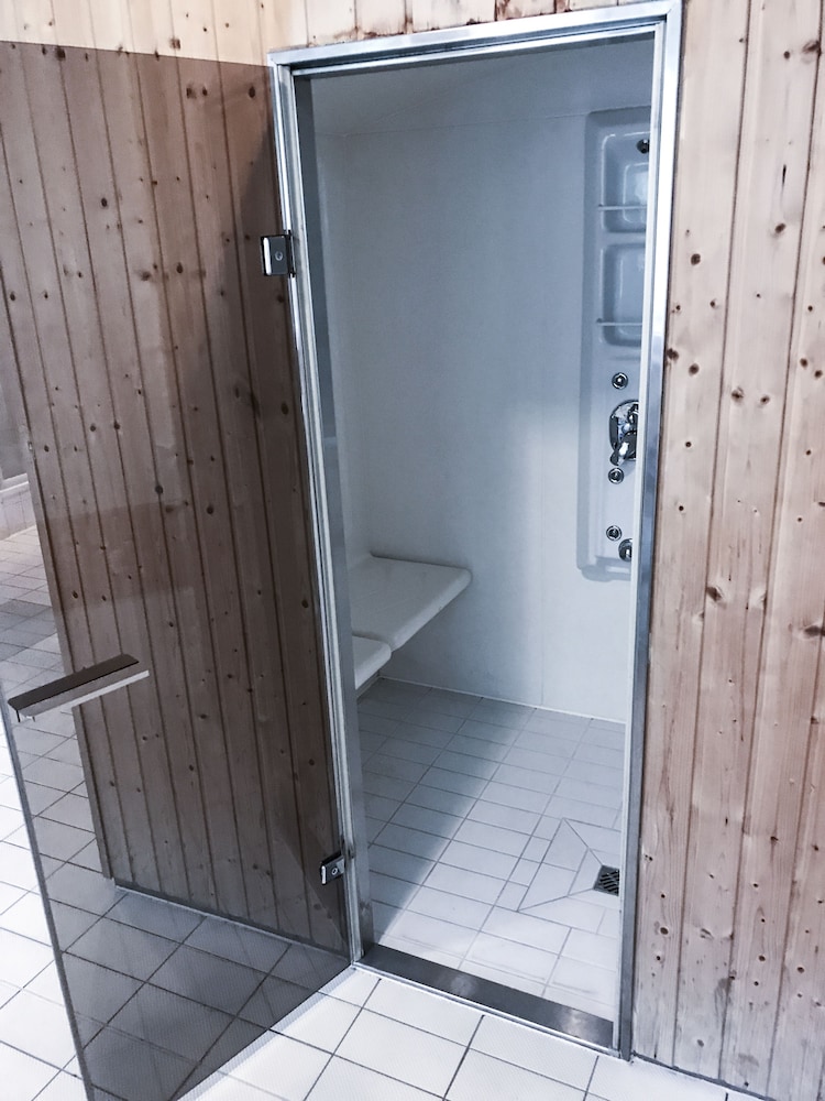 Fwp Albatros Medical Spa 13/27