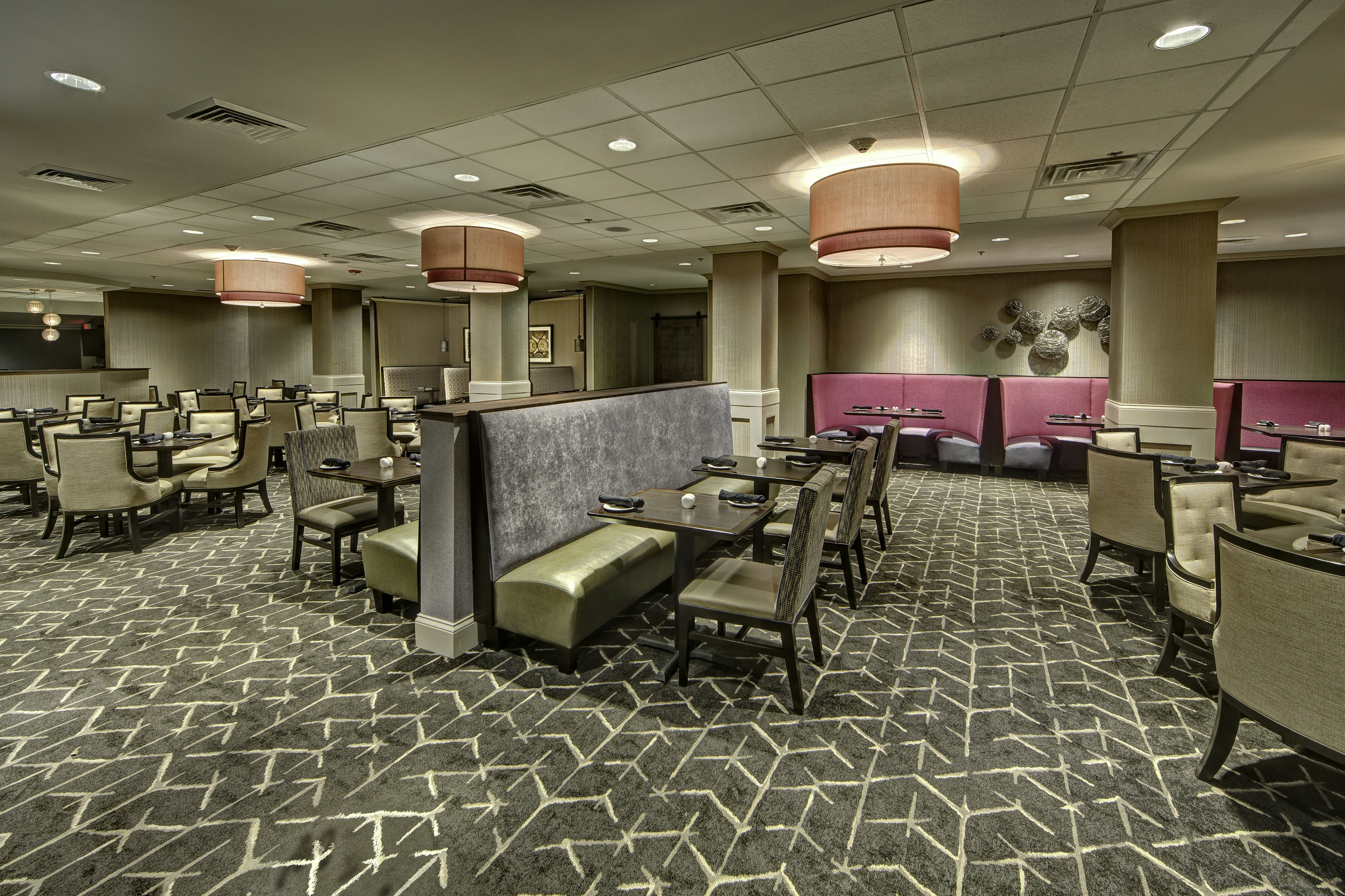 Doubletree By Hilton Hotel Decatur Riverfront 22/23