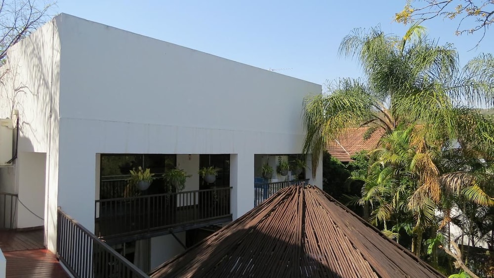 Pensao Guest Lodge 1/19