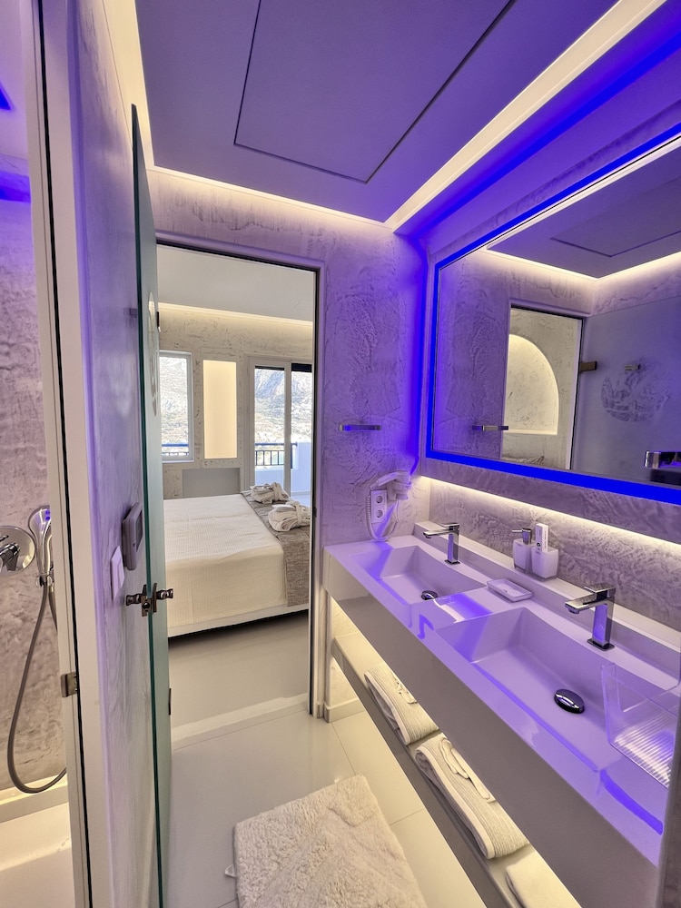 غرفة بريميير، Aegialis Hotel And Spa 2/3