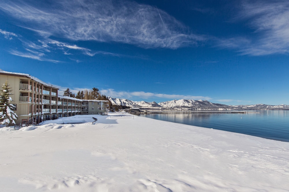Tahoe Lakeshore Lodge & Spa 59/62
