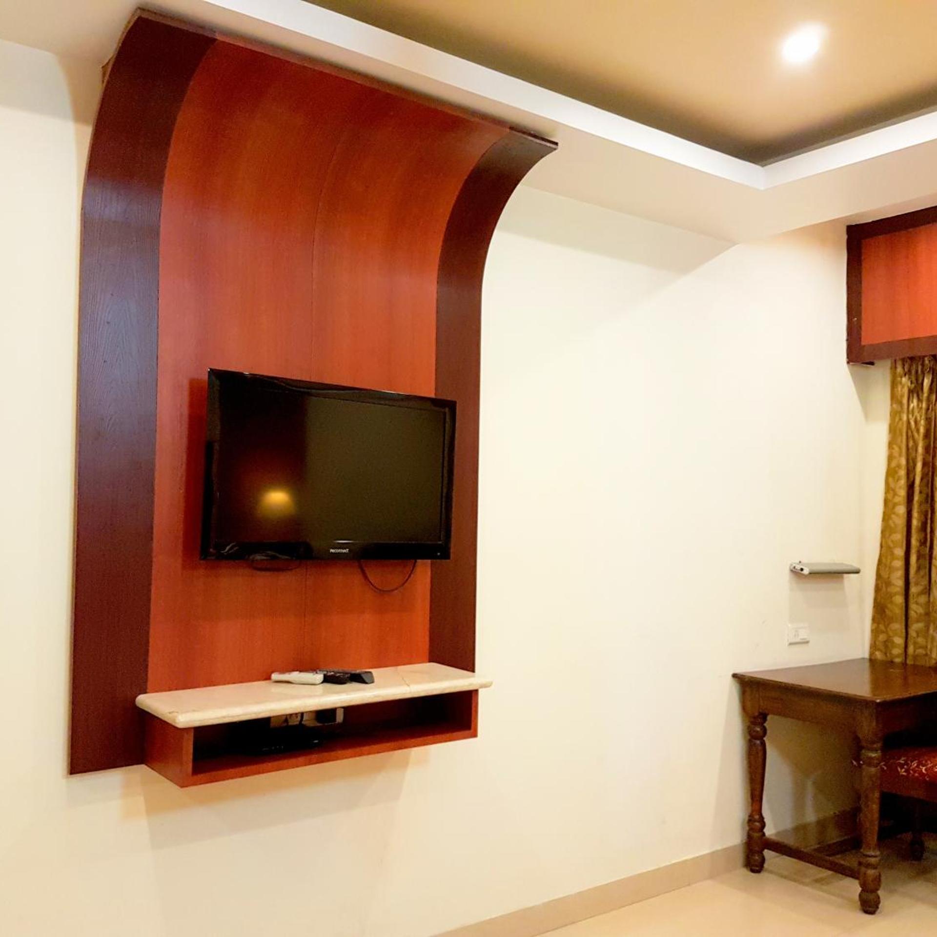 Oyo Premium Nayapalli Irc Village 8/72