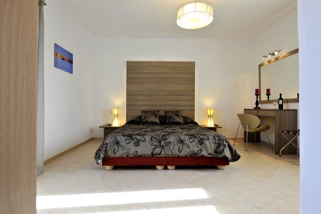 Thalassa, Suite