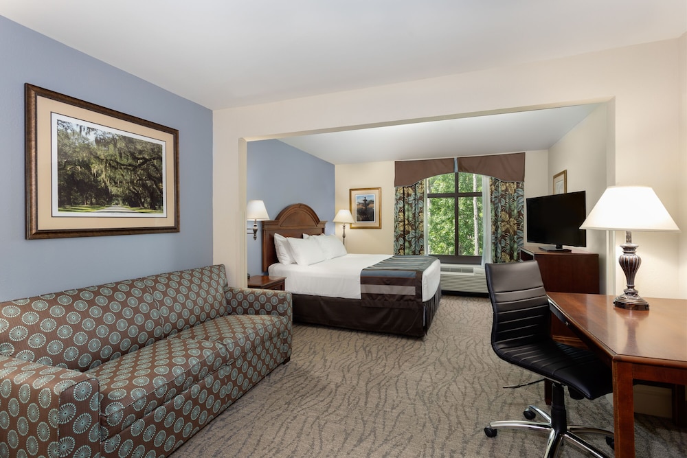 Wingate By Wyndham Charleston University Boulevard 12/23