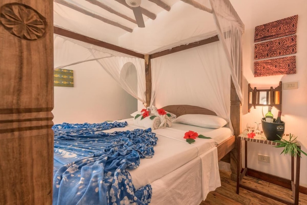 Hakuna Majiwe Beach Lodge 10/50