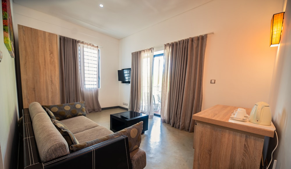Toparadis Guest House 17/36
