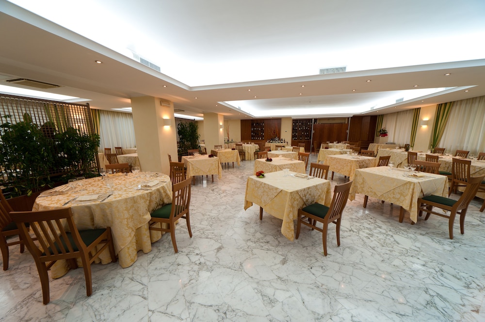 CITTA DEI PAPI HOTEL 23/27