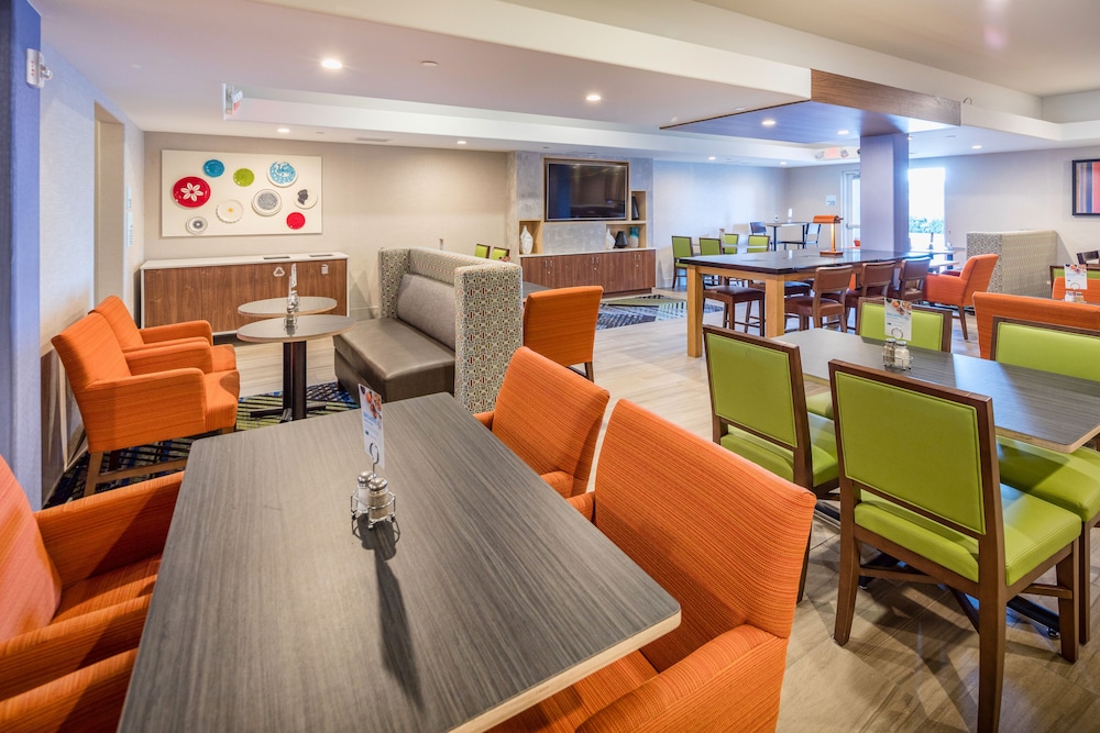 Holiday Inn Express And Suites Modesto Salida 14/31