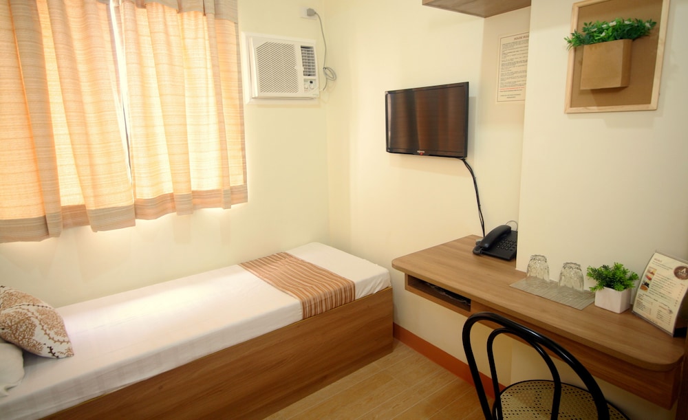 Anri Pension House 28/42
