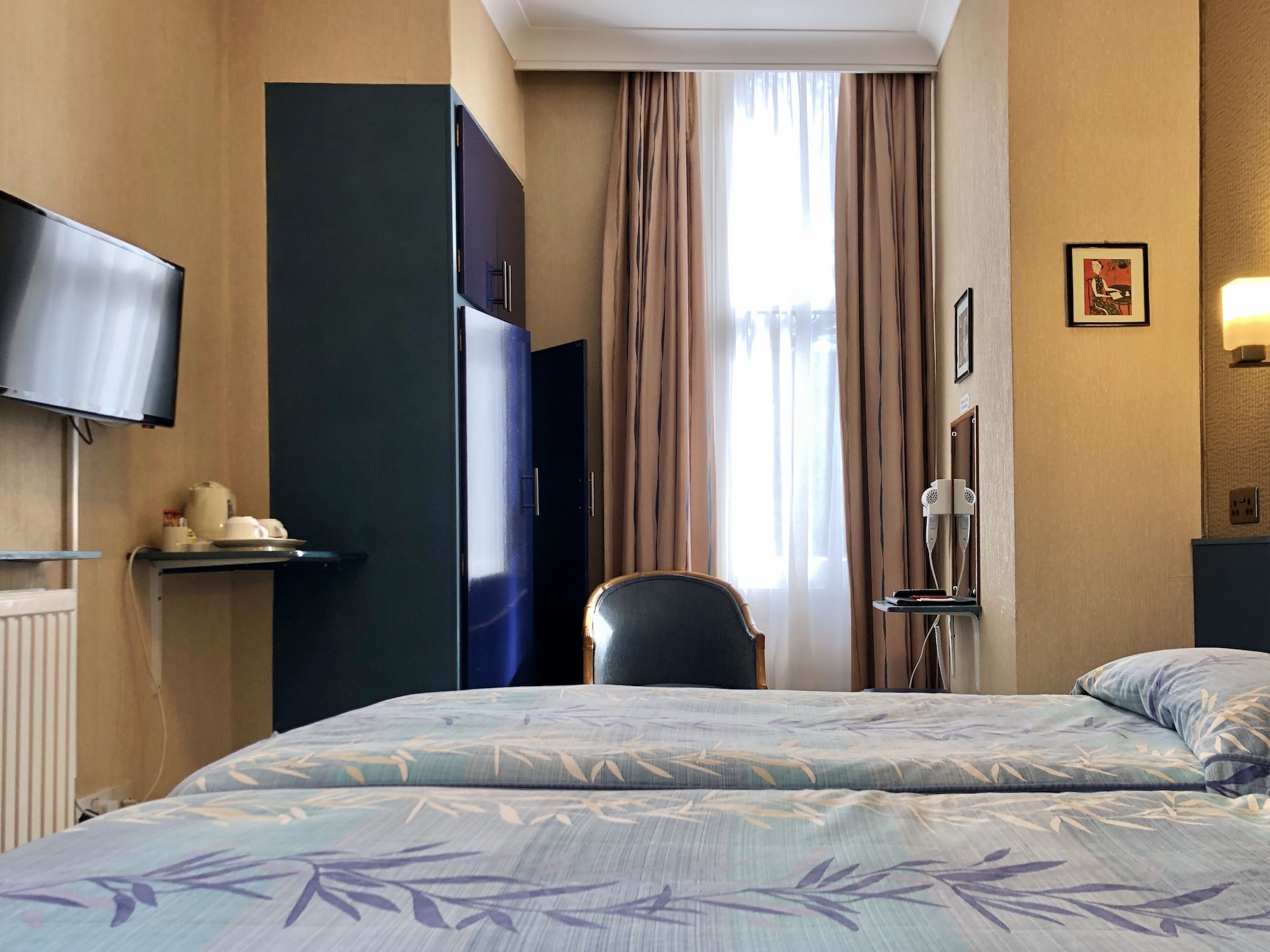 غرفة سوبيريور بسريرين منفصلين، Mitre House 3/8
