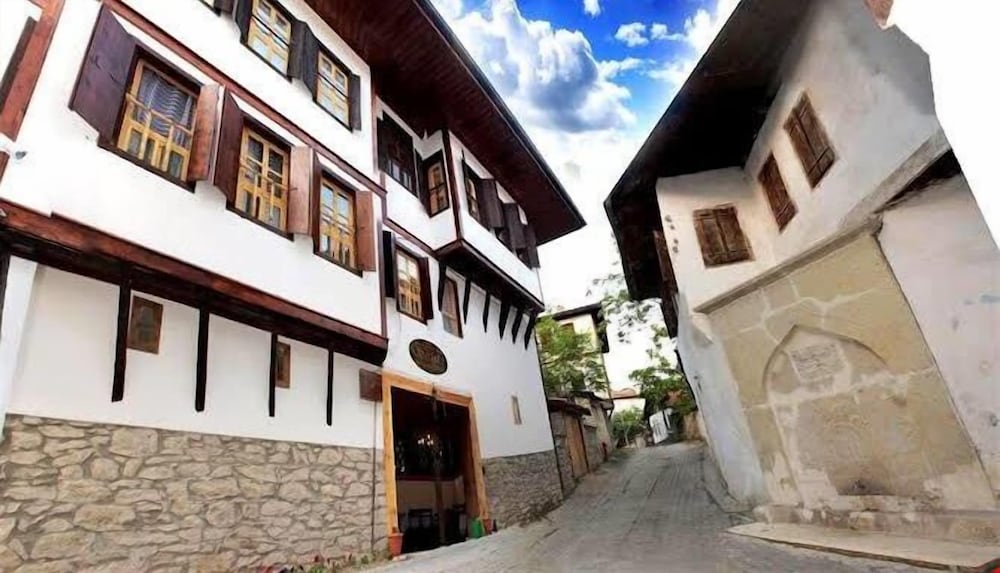 Serbetci Konak 22/32