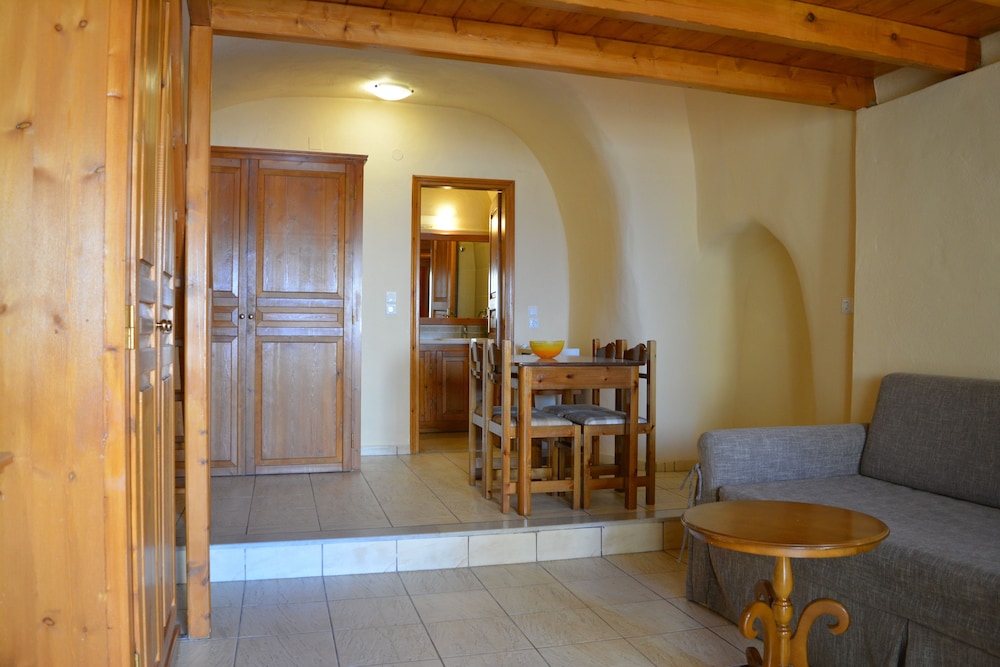 Anemomilos Suites 22/46