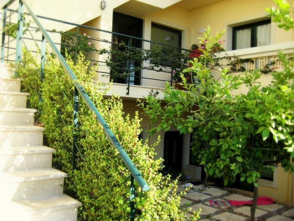 Villiana Holiday Apartments 42/50