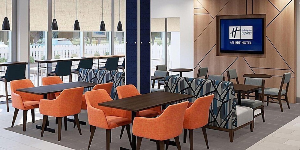 Holiday Inn Express Gloucester An Ihg Hotel 25/32