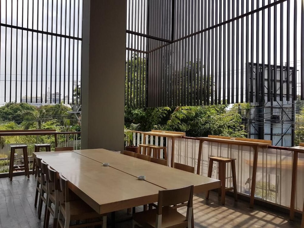 Up-Peak Hotel Simpang Lima Semarang Powered by Archipelago 27/33