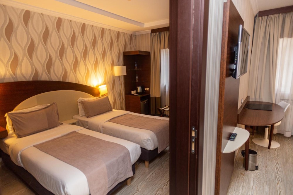 Hotel Rue D'or 21/58