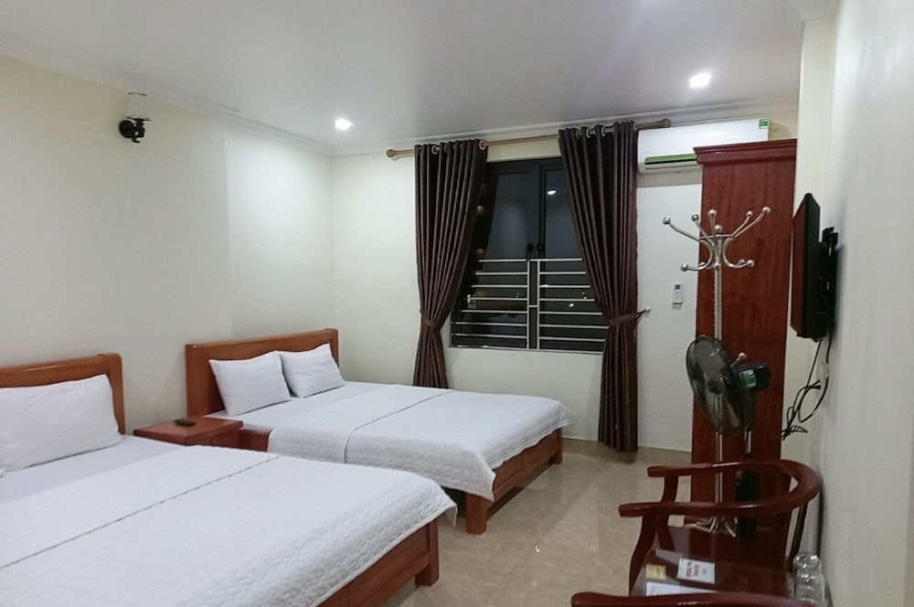 ROOM, TRIPLE