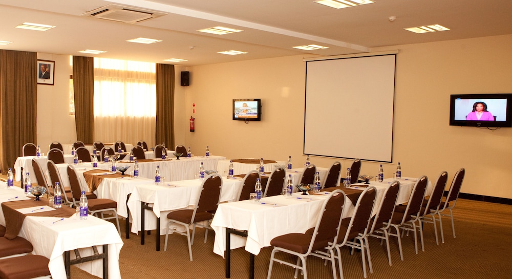 Protea Hotel By Marriott Kampala 33/38