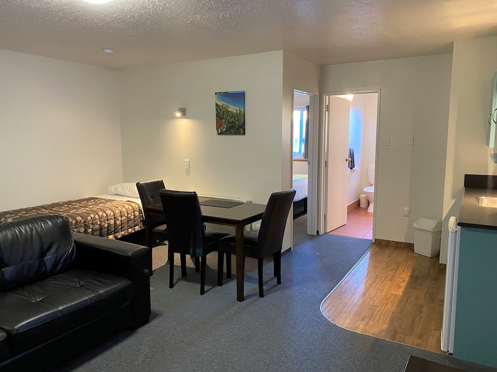 Asure Townsman Motor Lodge 33/39
