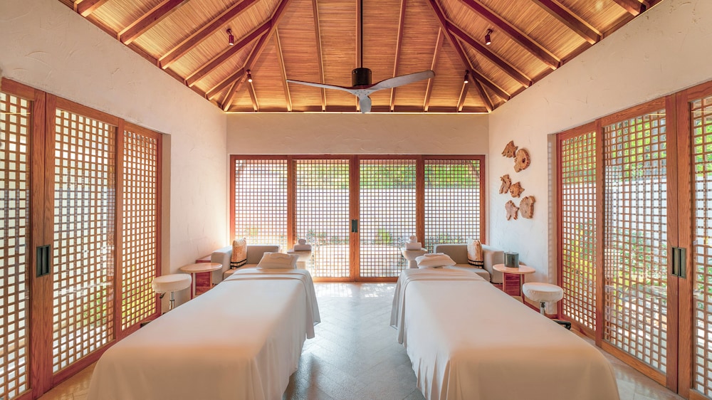 Sirru Fen Fushi Private Lagoon Resort 35/68