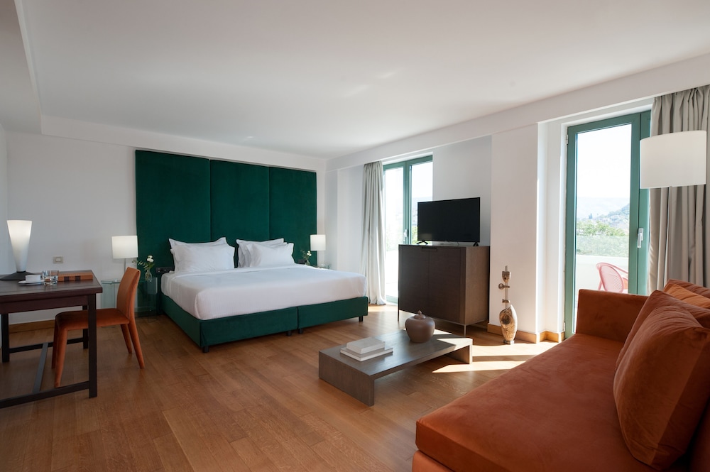 Athenaeum Eridanus Luxury Hotel 5/41