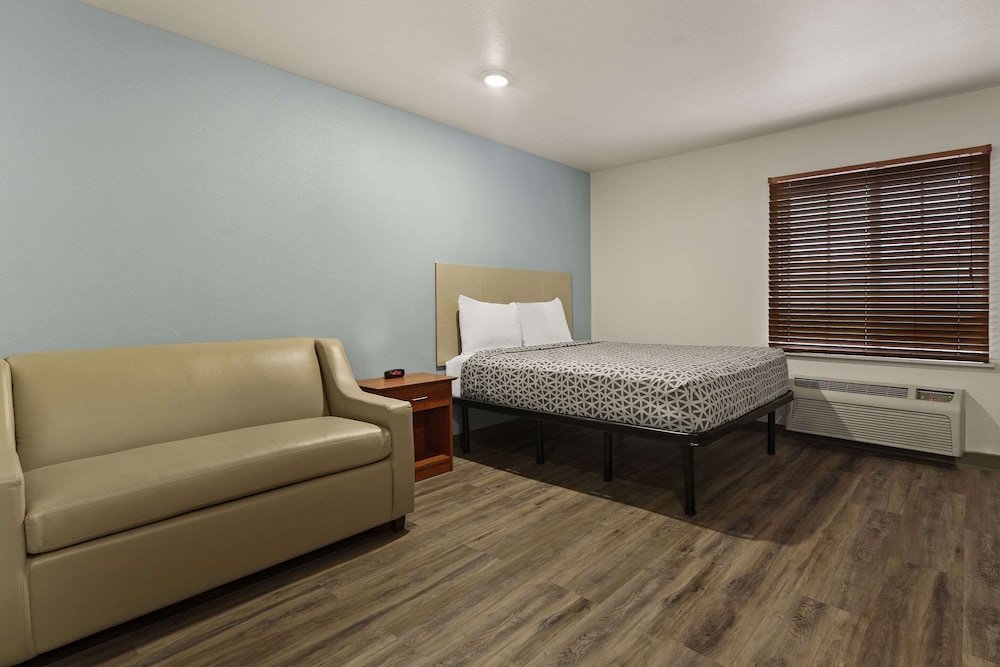 STANDARD, DOUBLE BED, SOFA
