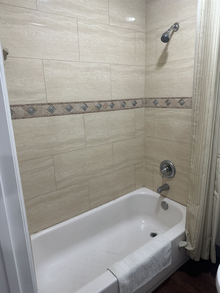 غرفة أساسية بسريرين كوين، Palm Inn Riverside 5/6