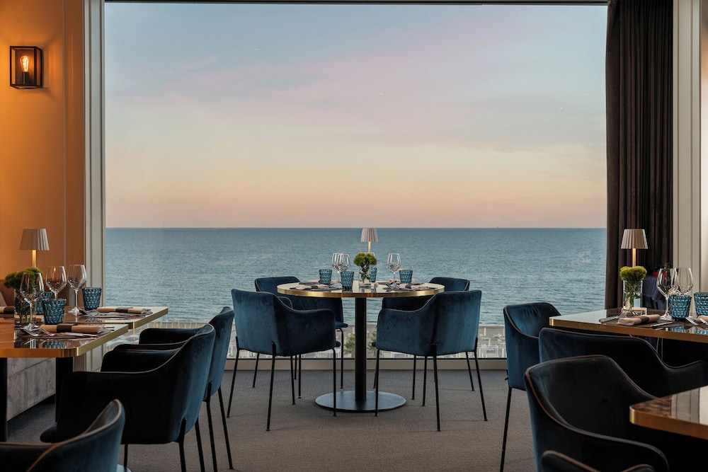 Lungomare Hotel 46/50