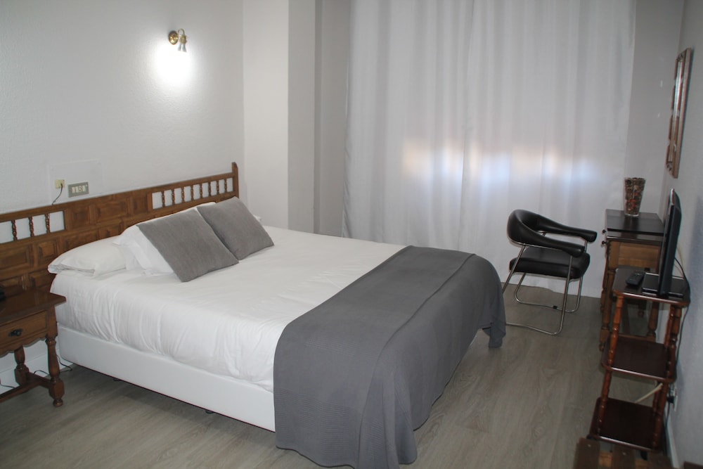 Marques de Santillana Hotel 8/60