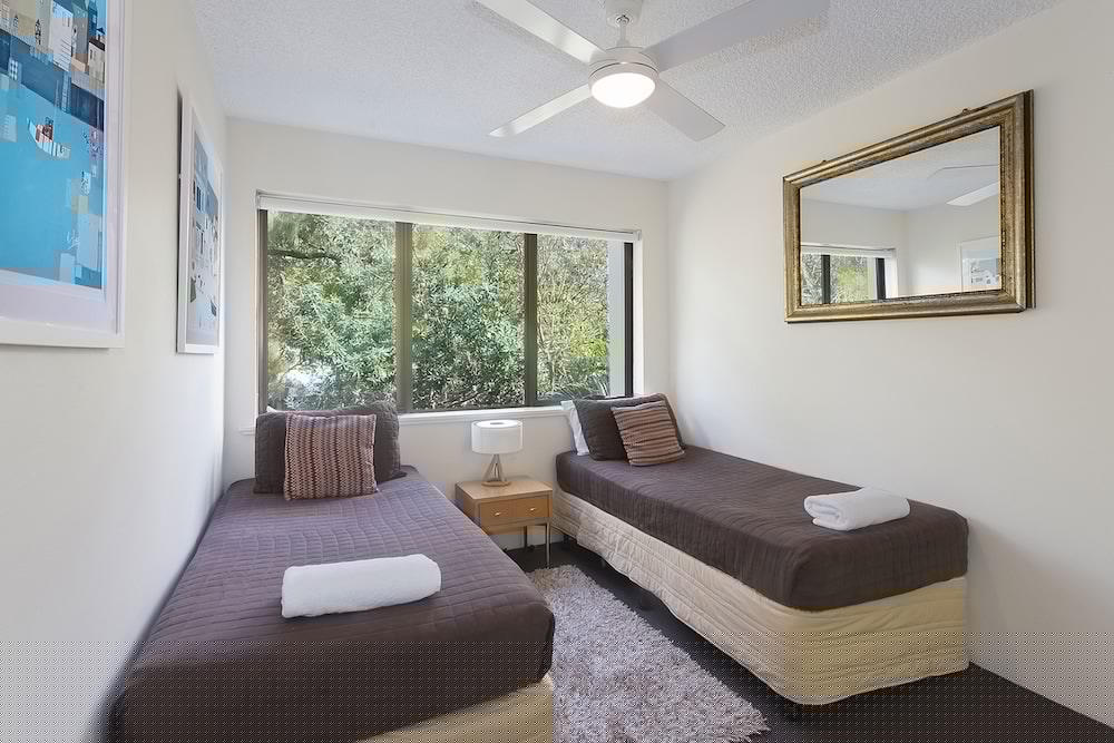 NOOSA SHORES RESORT 42/70