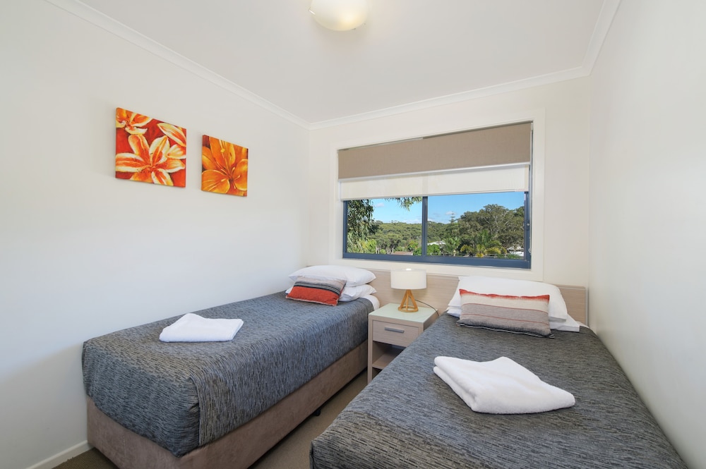 2 BEDROOMS, APARTMENT