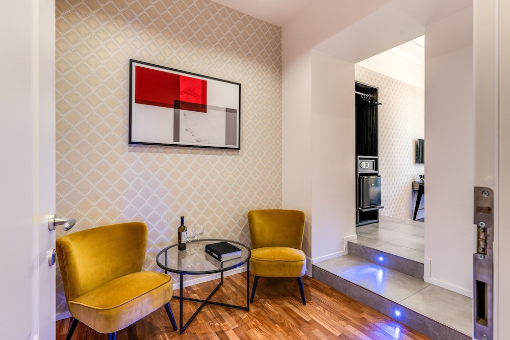 Arenula Suites 22/34