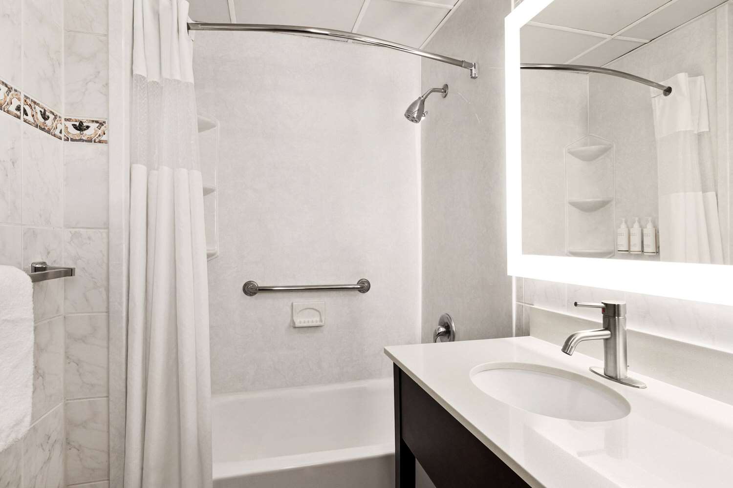 Days Inn by Wyndham Ocean City Oceanfront 47/64