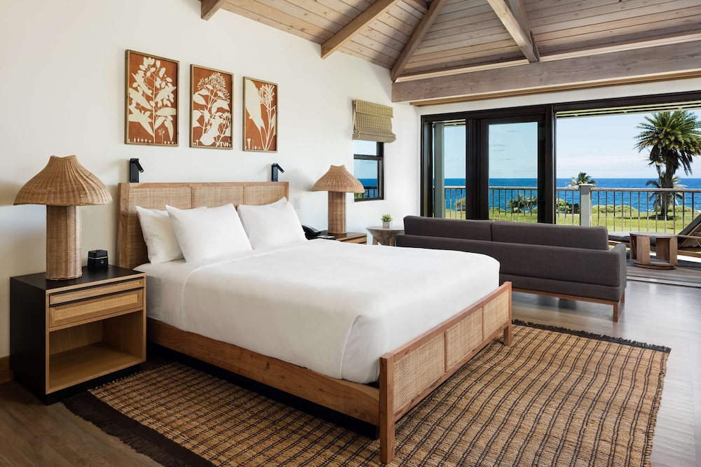 Deluxe, Bungalow, King Bed, Ocean Front