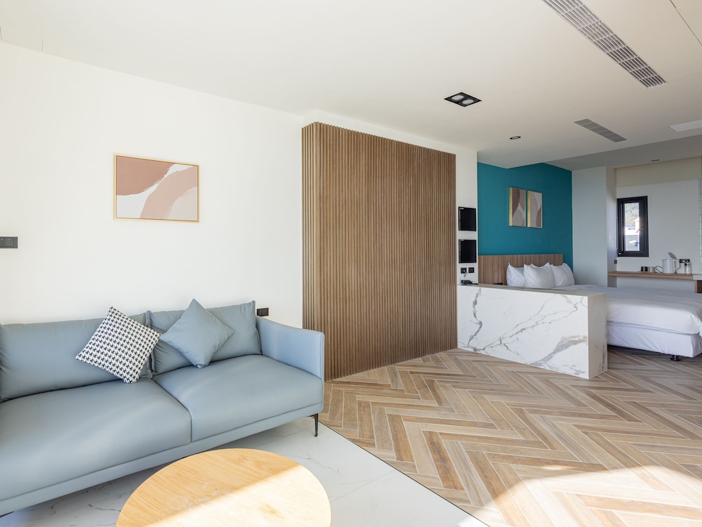 Seawall Inn 27/50