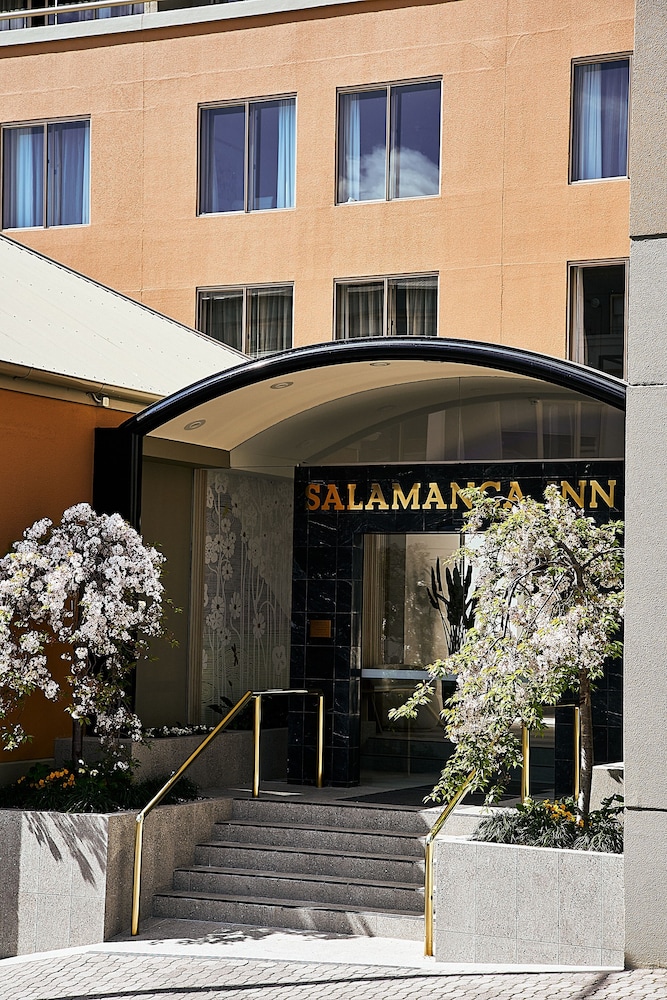 Salamanca Inn 1/76