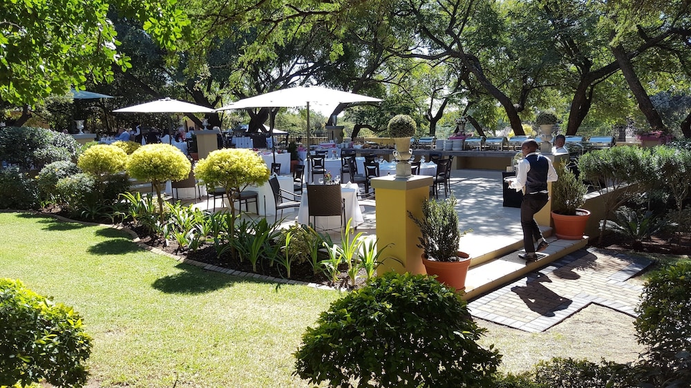 Black Eagle Boutique Hotel And Conferences 45/50