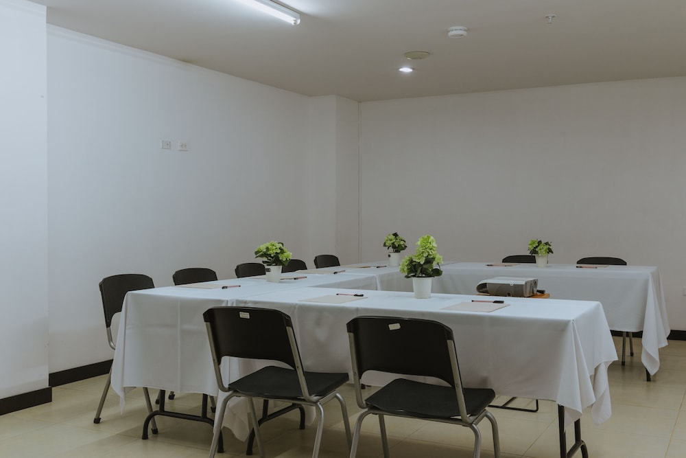Travelers Rio Verde Living Suites 39/50