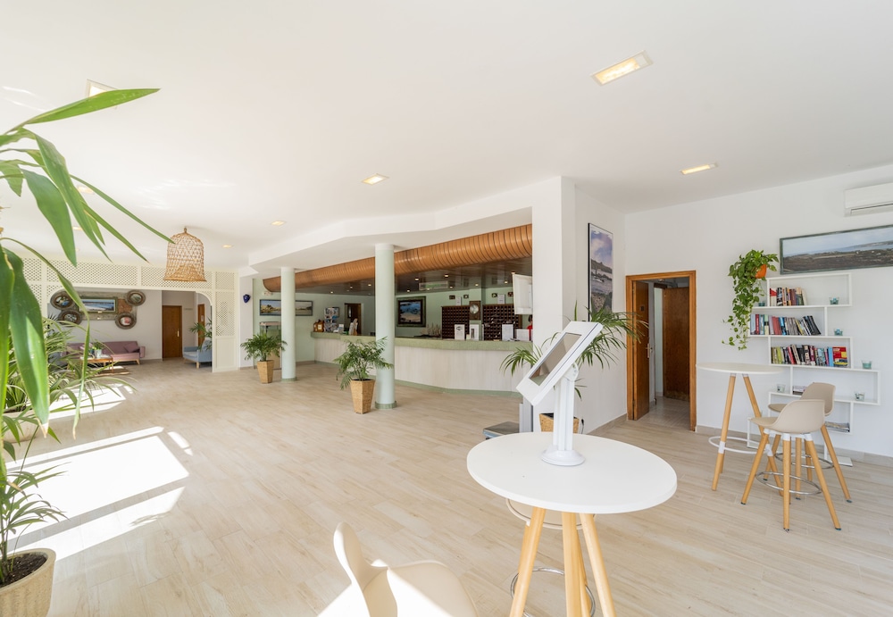 Beach Club Aparthotel 5/40