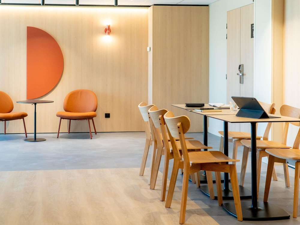 Ibis Loriol Le Pouzin 37/51