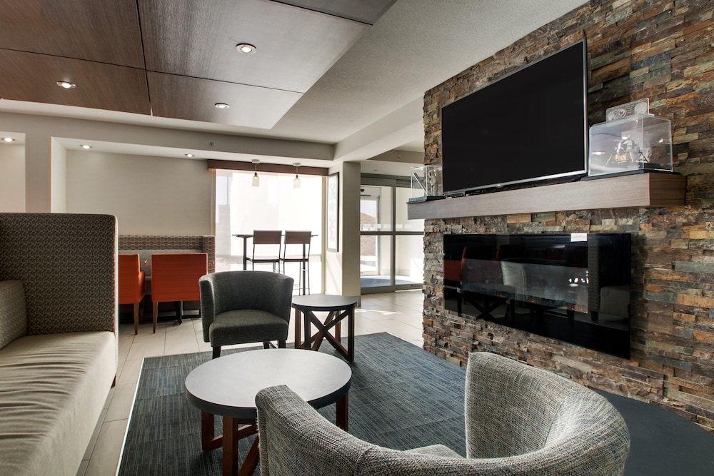 Holiday Inn Express Suites Wapakoneta 46/57