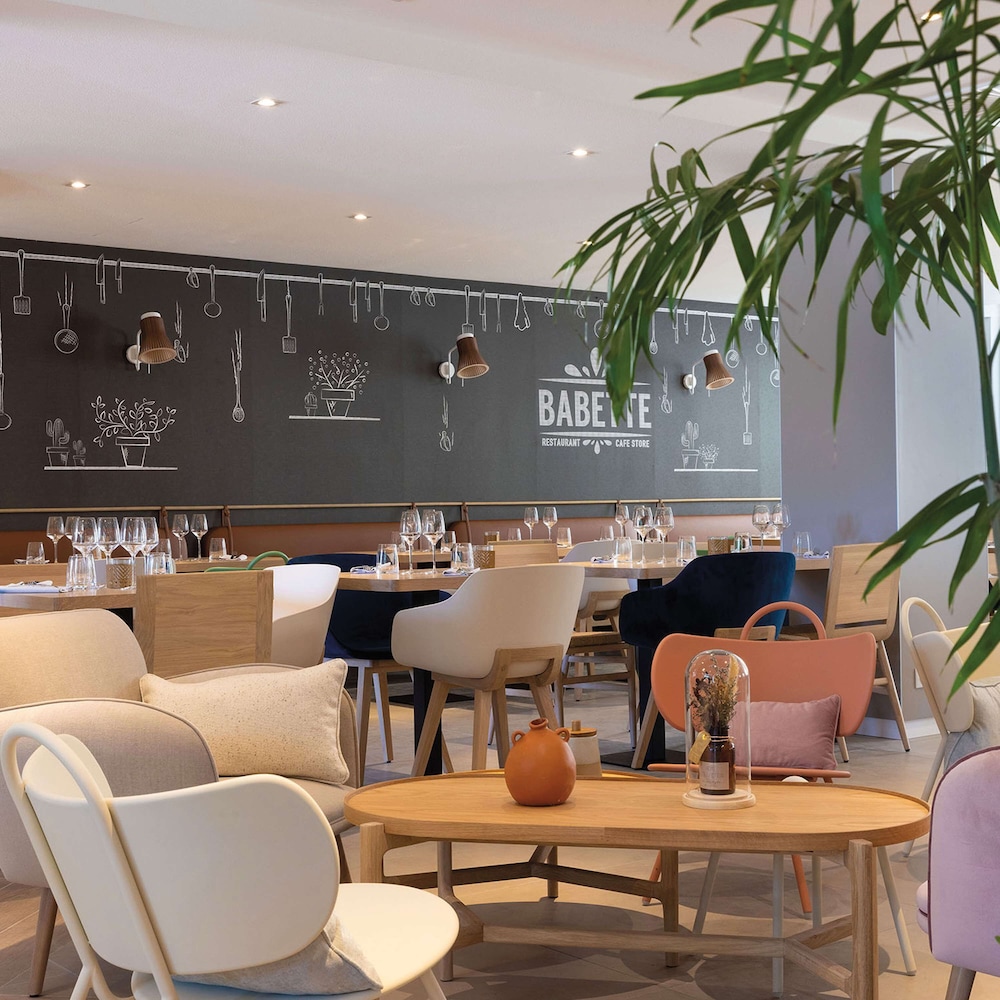 Hilton Garden Inn Tours France 44/52