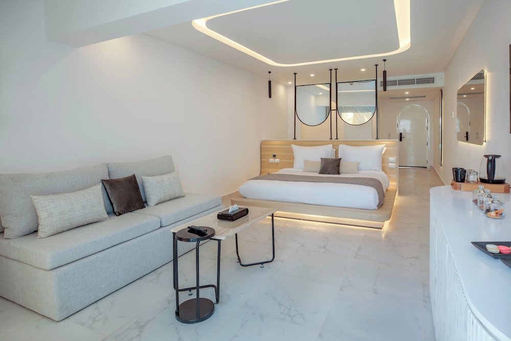 White Hills Resort 33/50