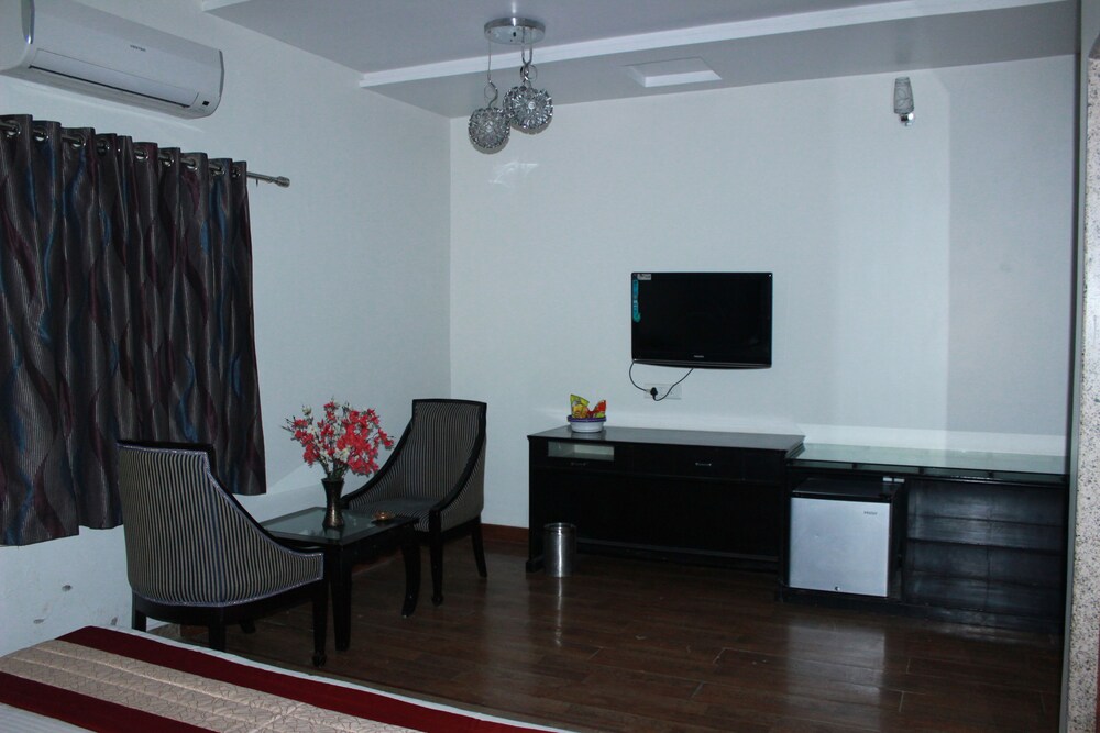 Hotel Dev Residency 26/50