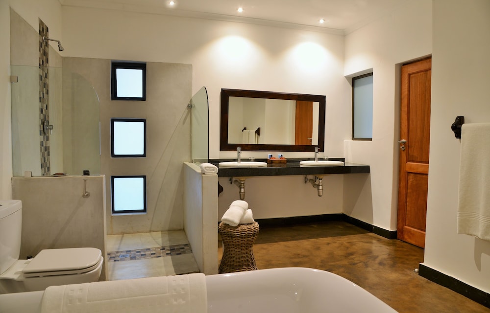 Bushveld Terrace Hotel On Kruger 49/50